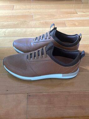 Vionic Men's size 9.5 Trent leather Brown Comfort casual Sneakers